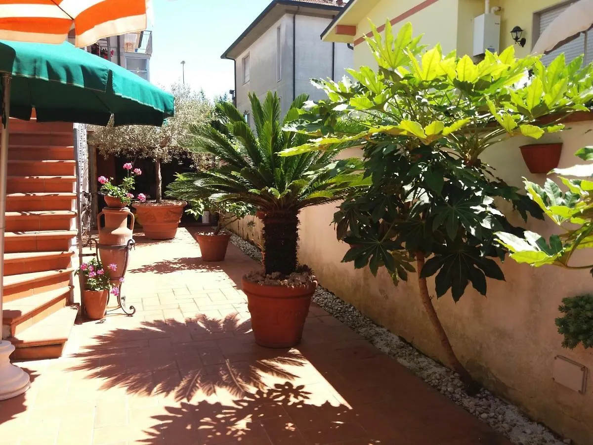 Villa Raffinato bilocale sul mare Lido di Camaiore 0*,