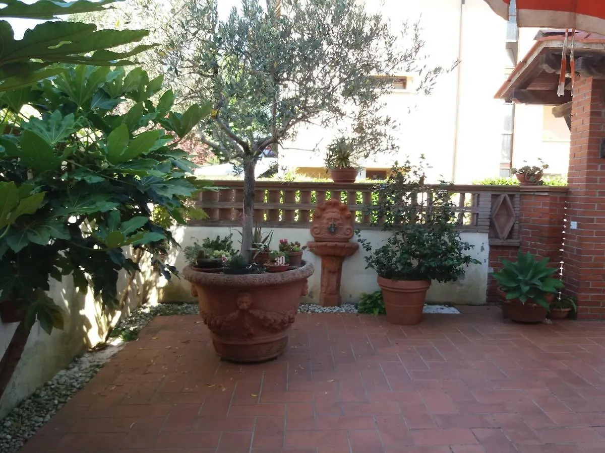 Villa Raffinato bilocale sul mare Lido di Camaiore Casa vacanze