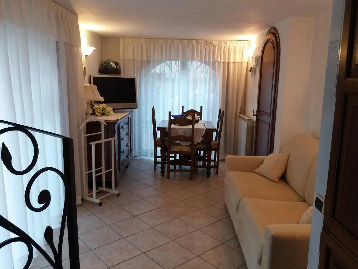 Casa vacanze Villa Raffinato bilocale sul mare Lido di Camaiore Italia
